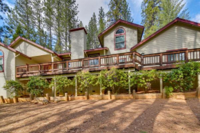 Cabin with Hot Tub - 4 Mi to Calaveras Big Trees!